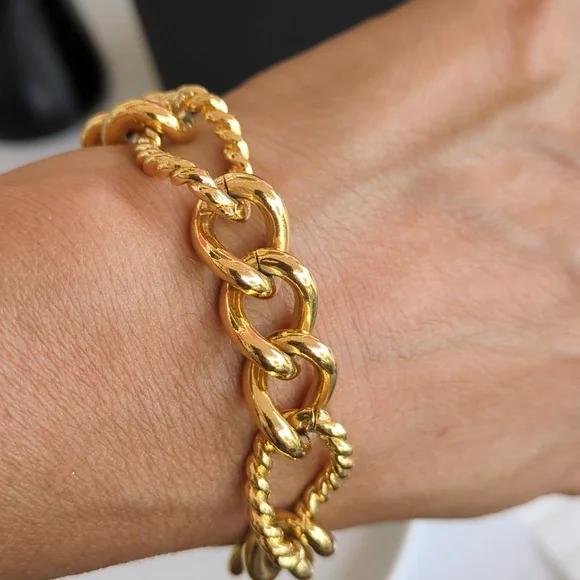 Monet‎ Gold Plated Bracelet - Picture 6 of 6